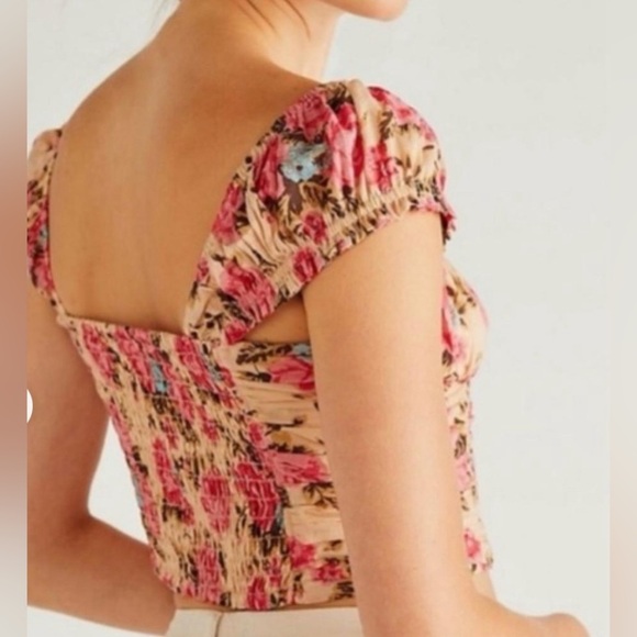 Free People Floral Cropped Top Smocked Back Size M - Picture 2 of 8